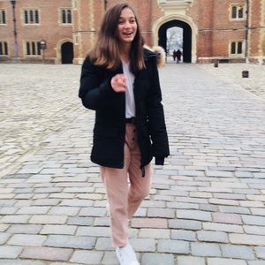 Meet your Posher, Lilly